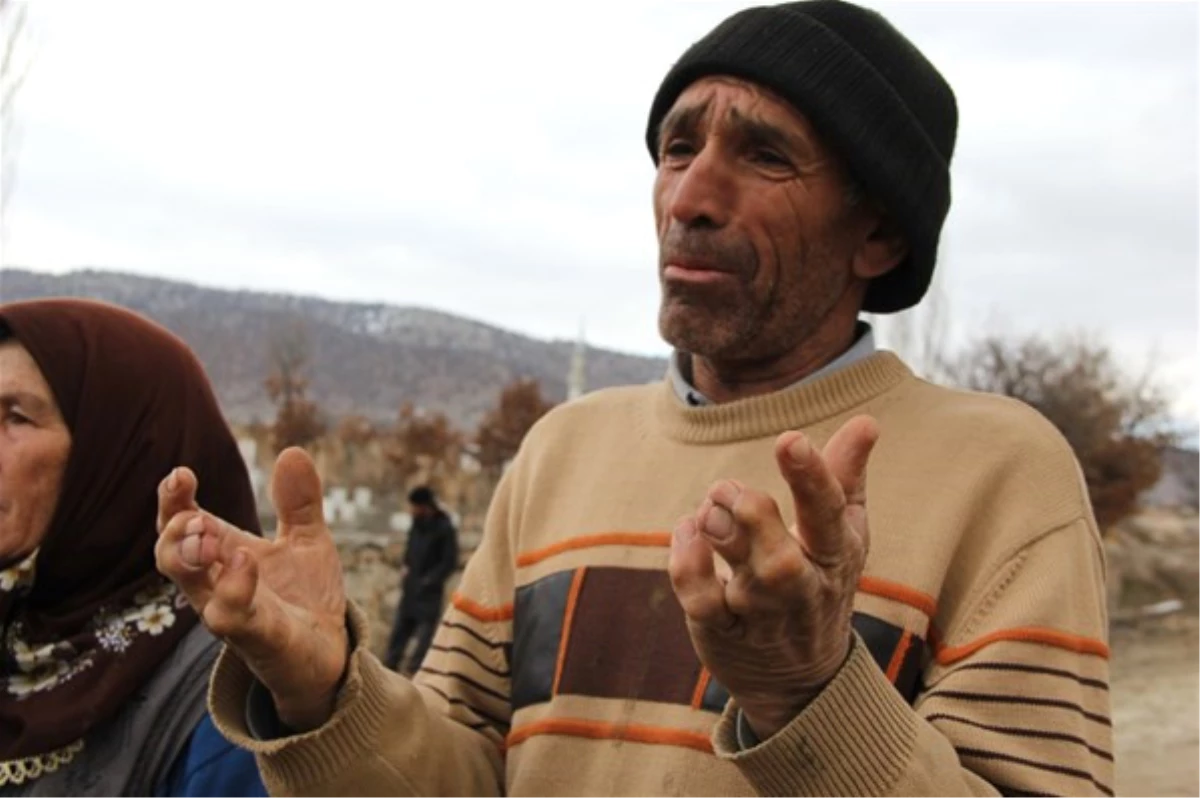 Derbent Köyü\'nde İnsanlar "6 Parmaklı" Doğuyor
