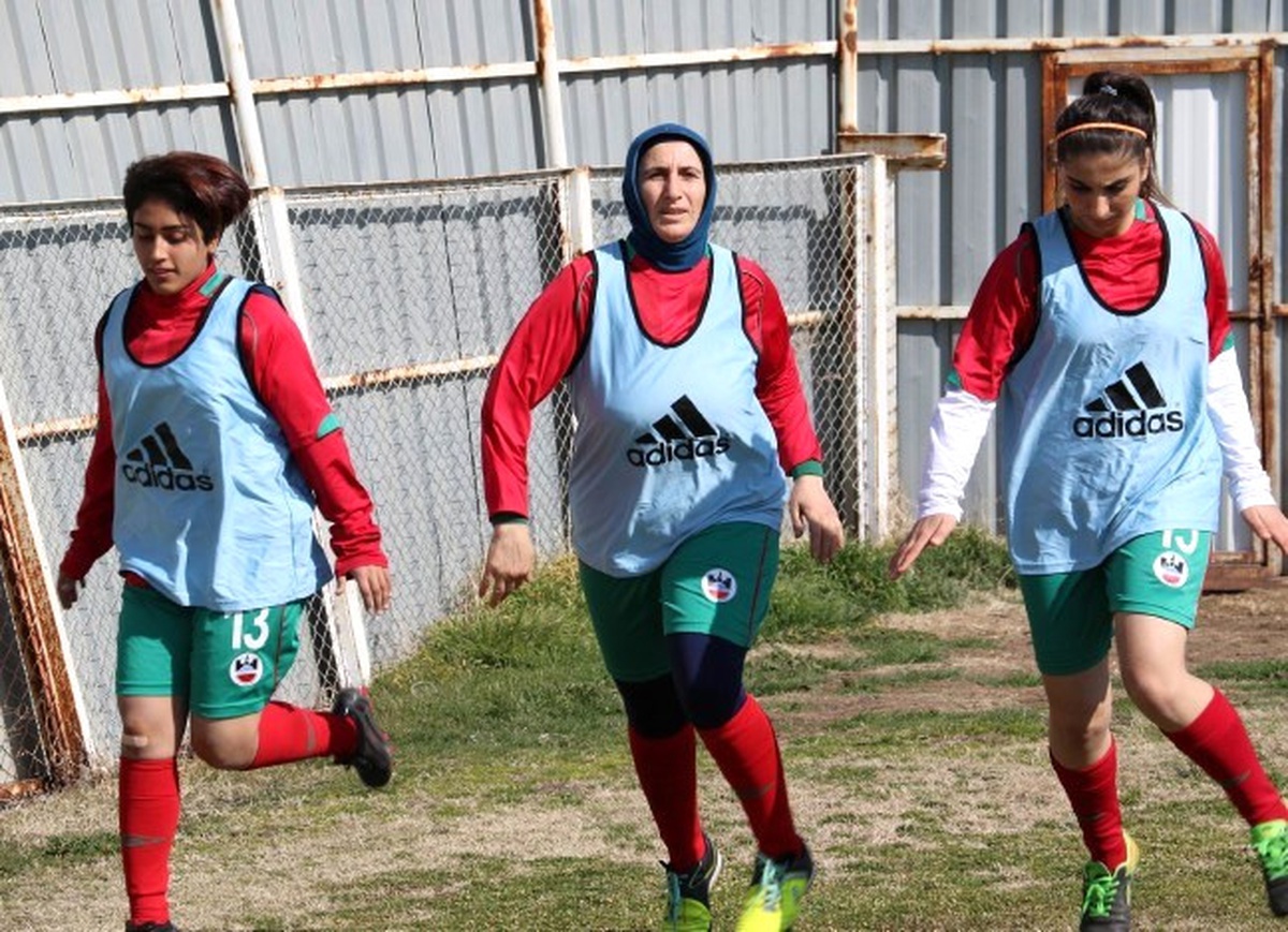 Diyarbakırlı Azize, 49 Yaşında İlk Maçına Çıktı