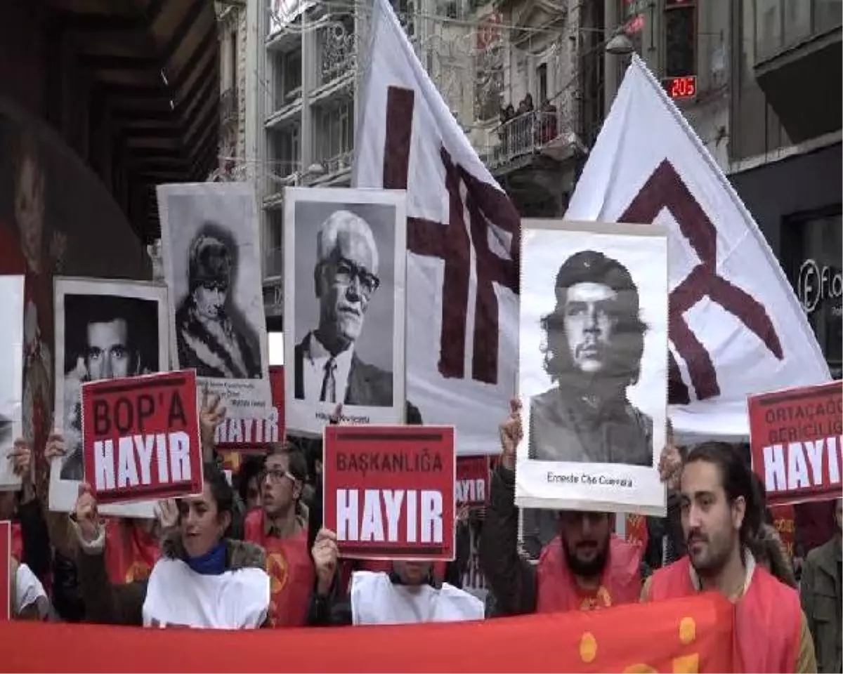 İstiklal Caddesi\'nde "Hayır" Yürüyüşü