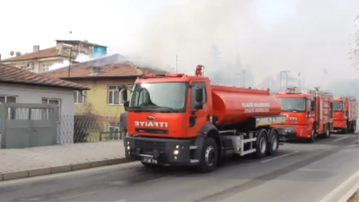 İtfaiyenin Zamanında Müdahalesi ile Yangın Söndürüldü