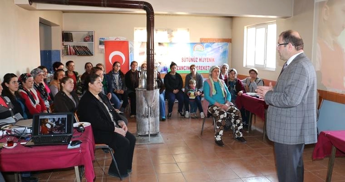 Kadın Çiftçilere Hijyenik Süt Üretimi Kursu