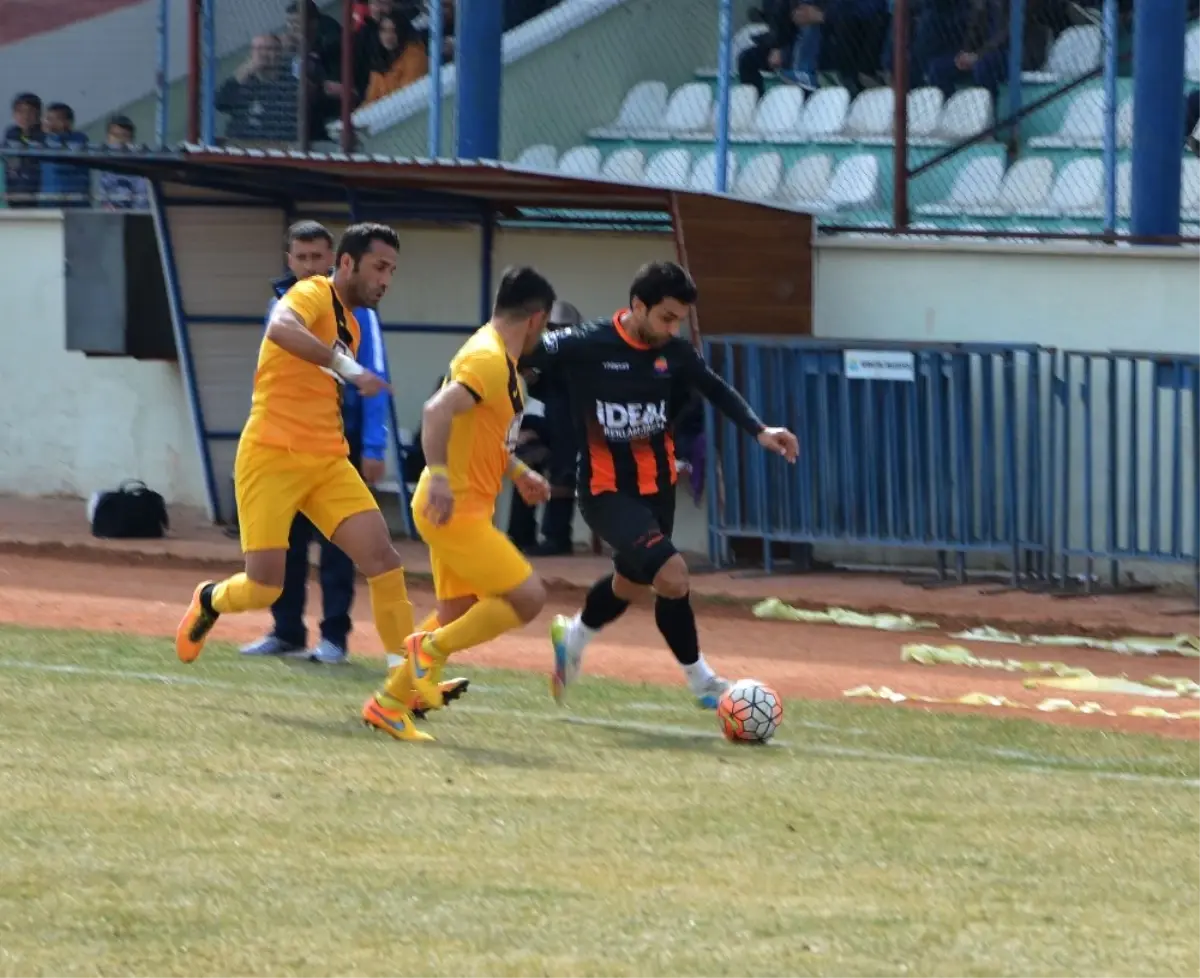 Korkuteli Belediyespor, Finike Belediyespor\'u 2-0 Yendi