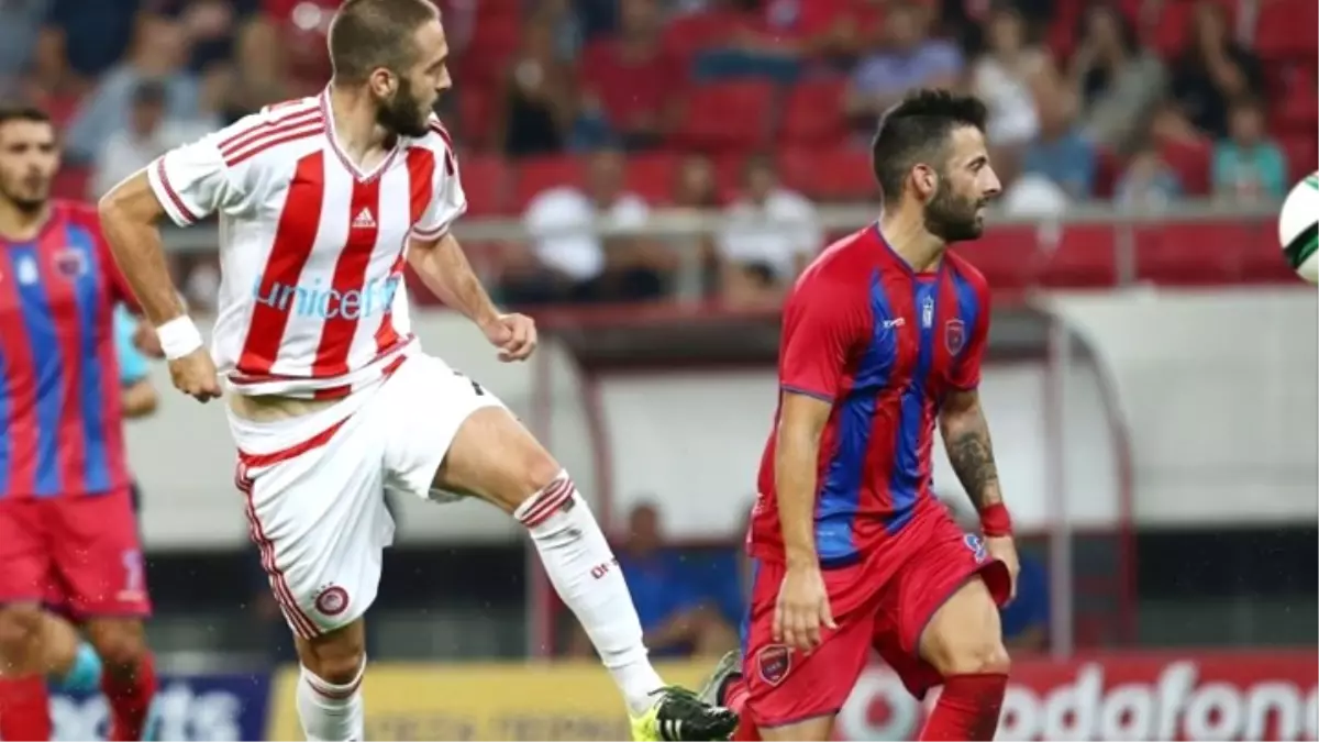 Olympiakos Evinde Kaybetti