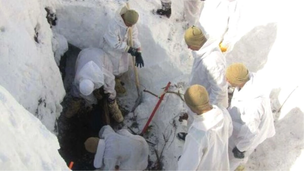 PKK Sığınağından 2 Erkek Cesedi Çıktı