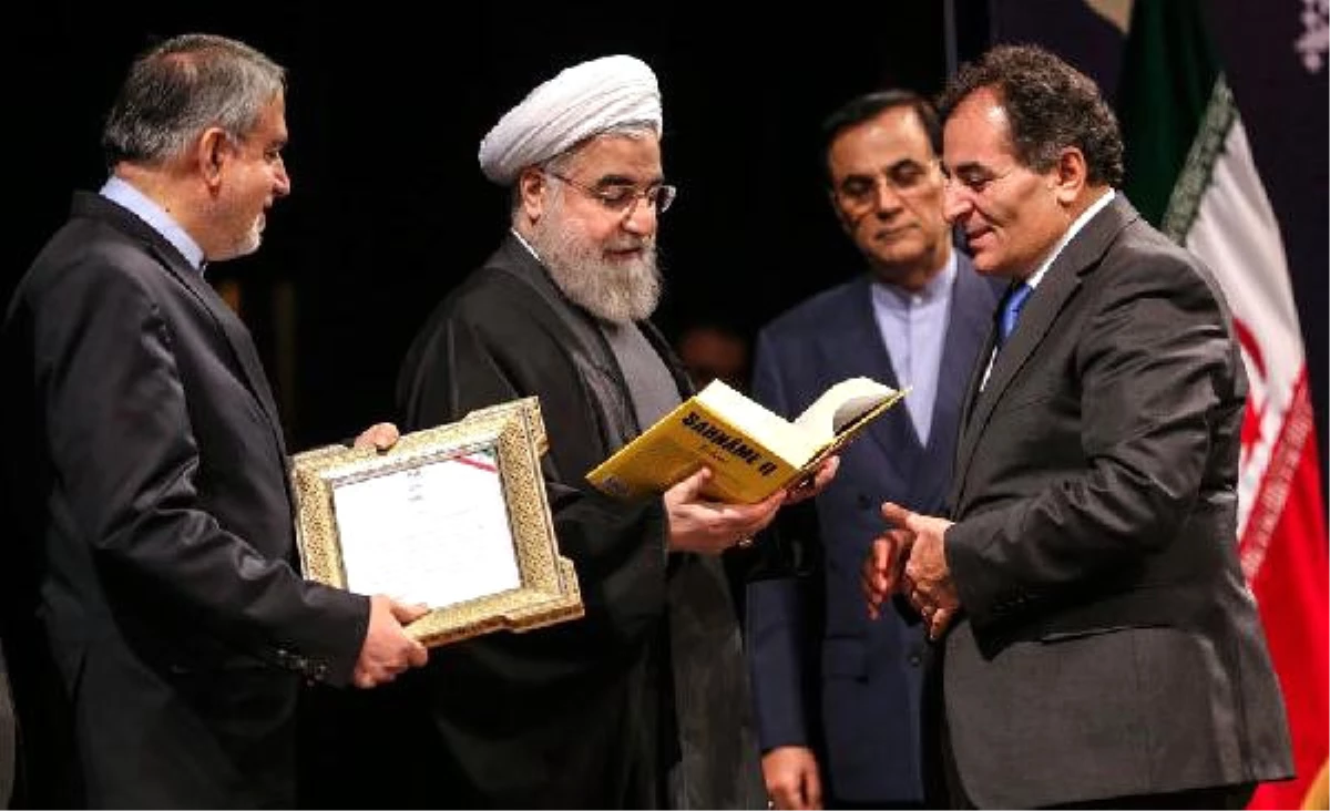 Prof. Dr. Yıldırım\'ın \'Şahname\' Çevirisi İran\'da Yılın Kitabı Seçildi
