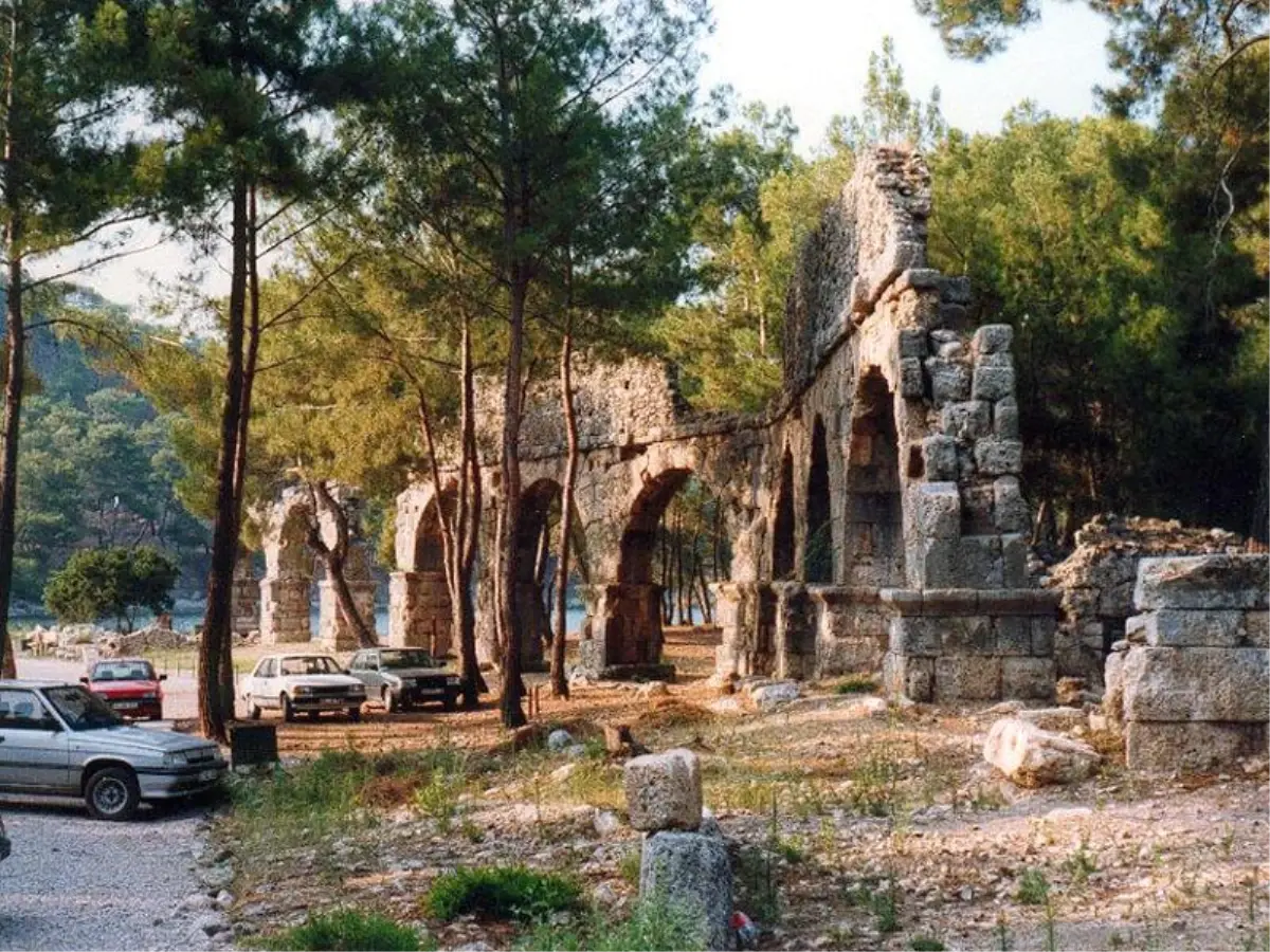 Selçuklu Av Köşkü\'ndeki Kazı Çalışmaları