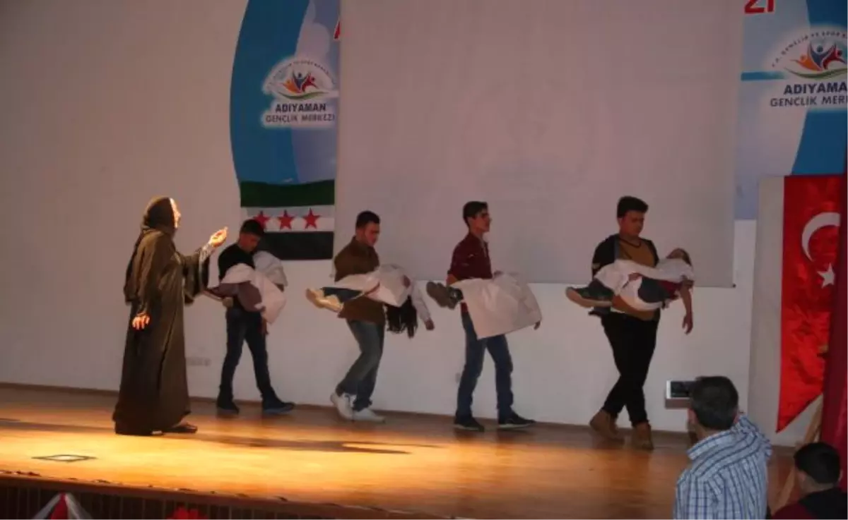 Suriyeli Çocuklar Yaşadıklarını Tiyatro Oyunuyla Anlattı