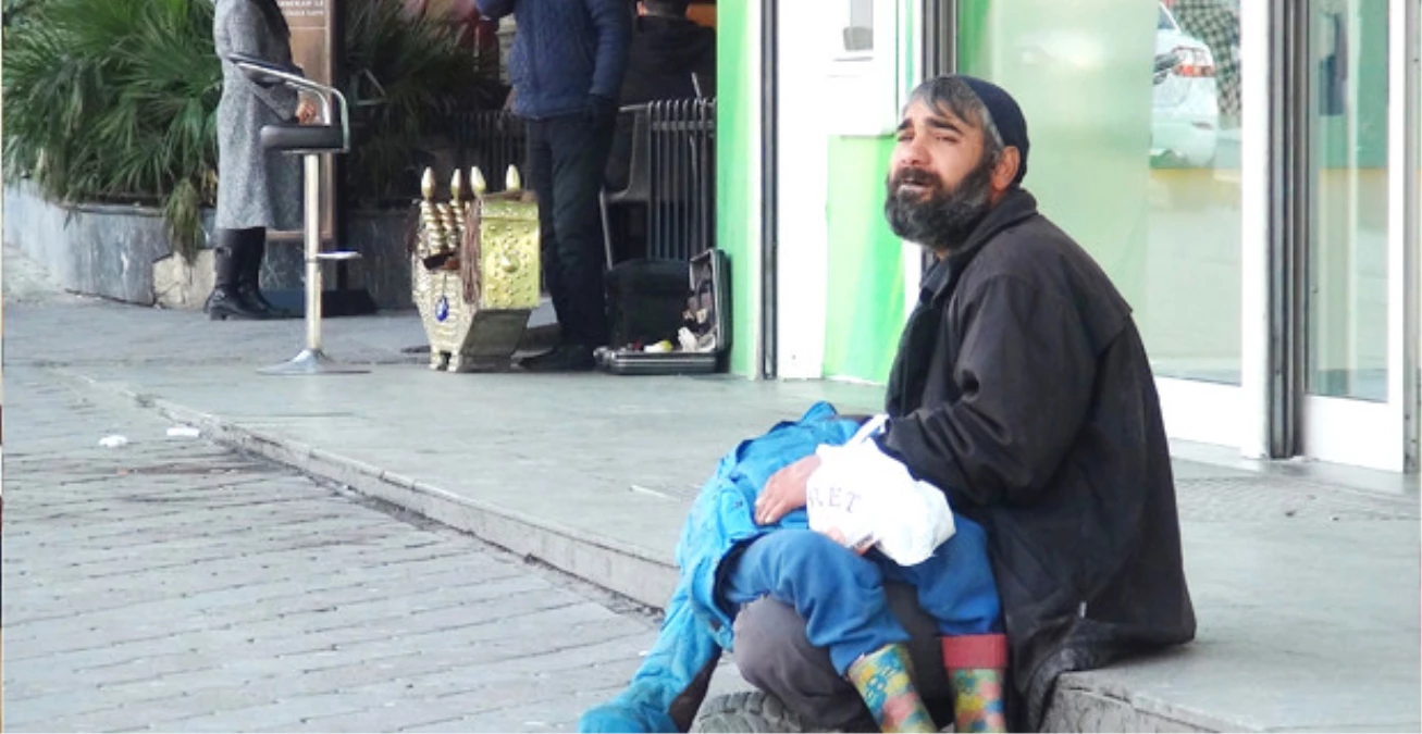 Taksim\'de Oğlunu Dilendirirken Yakalanan Baba Adapazarı\'nda Gözaltına Alındı