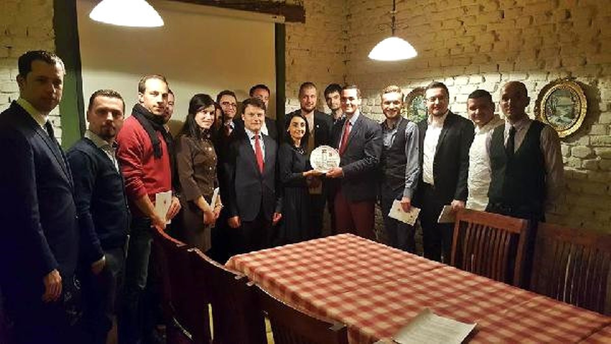 Türkiye Cumhuriyeti Prizren Başkonsolosu Kosovalı Öğrencilerle Bir Araya Geldi