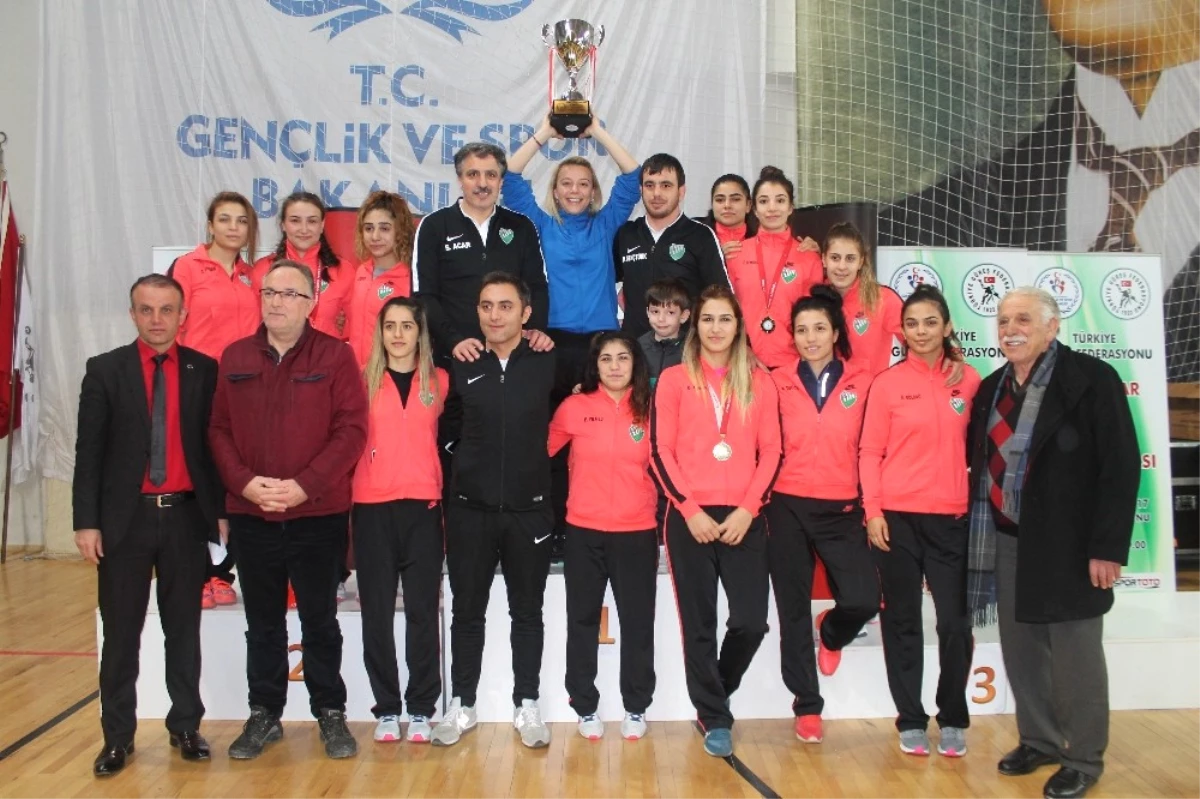 U23 Türkiye Bayanlar Güreş Şampiyonası\'na Altınova Damga Vurdu