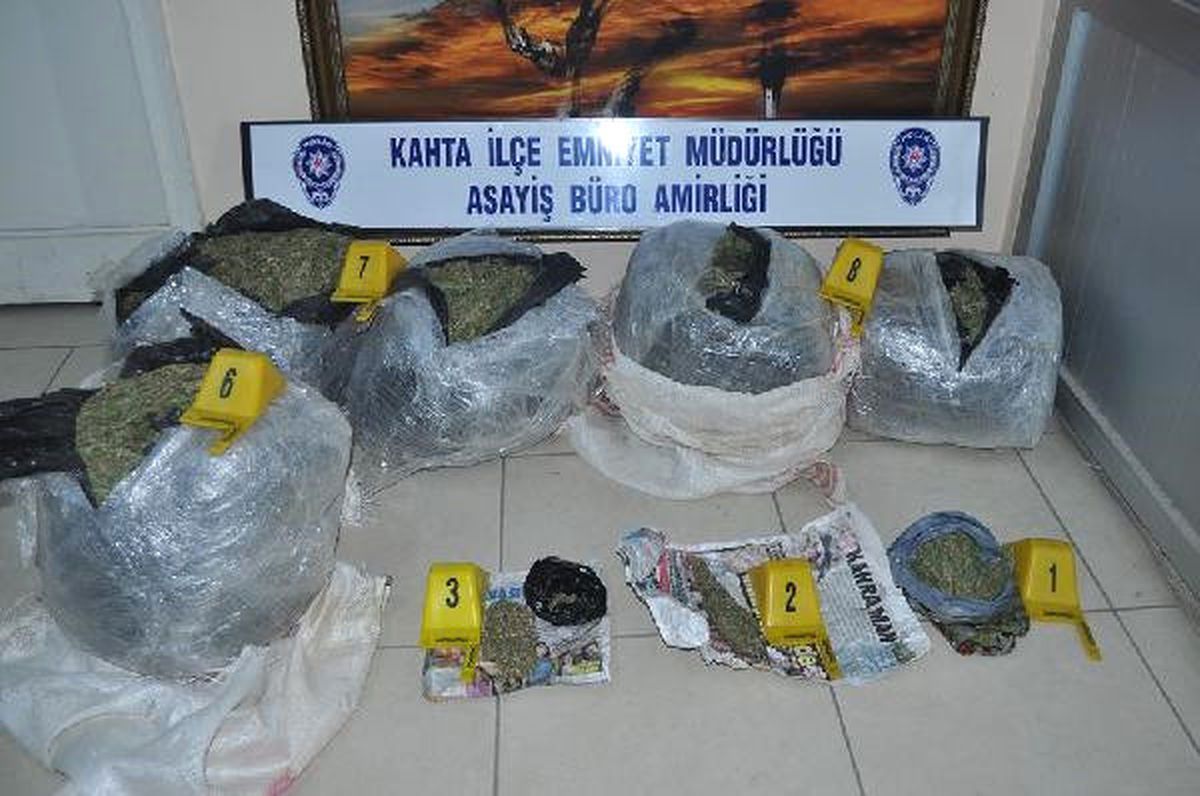 Adıyaman\'da Otomobilde 47 Kilo Esrar