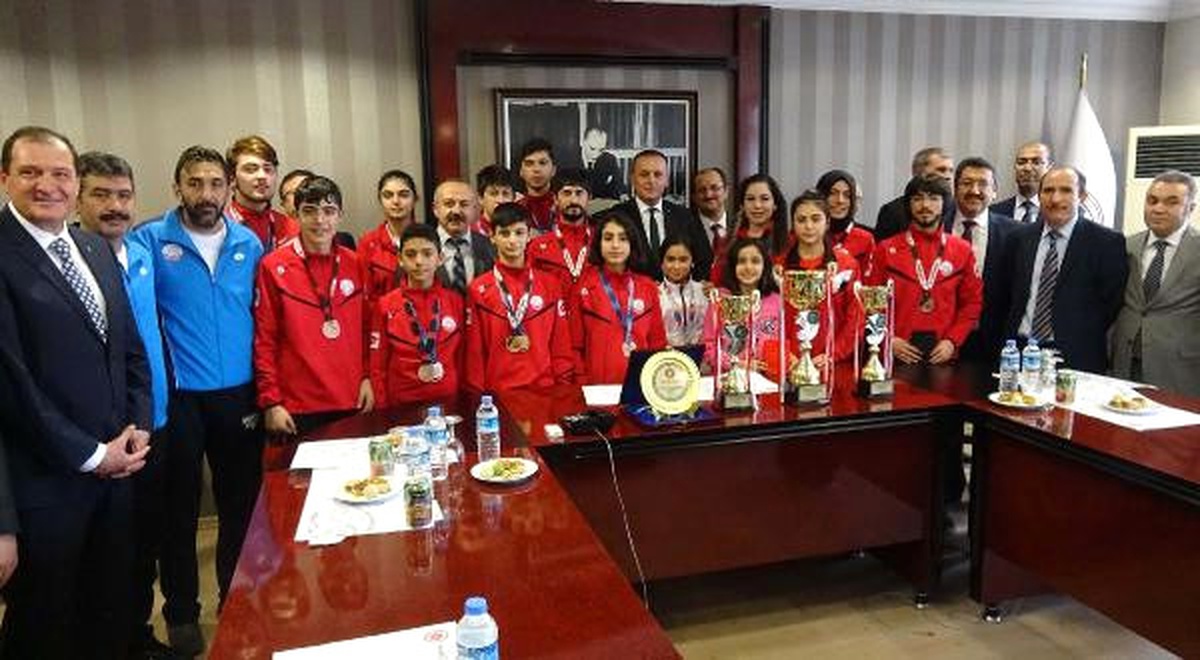 Ankara Cumhuriyet Başsavcısı Kocaman Başarılı Tekvandocuları Ödüllendirdi
