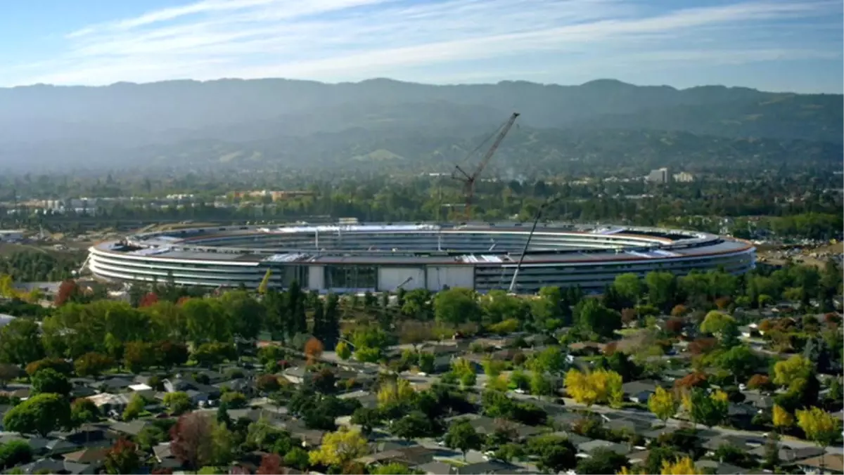 Apple Park Gerçeğe Dönüşüyor!