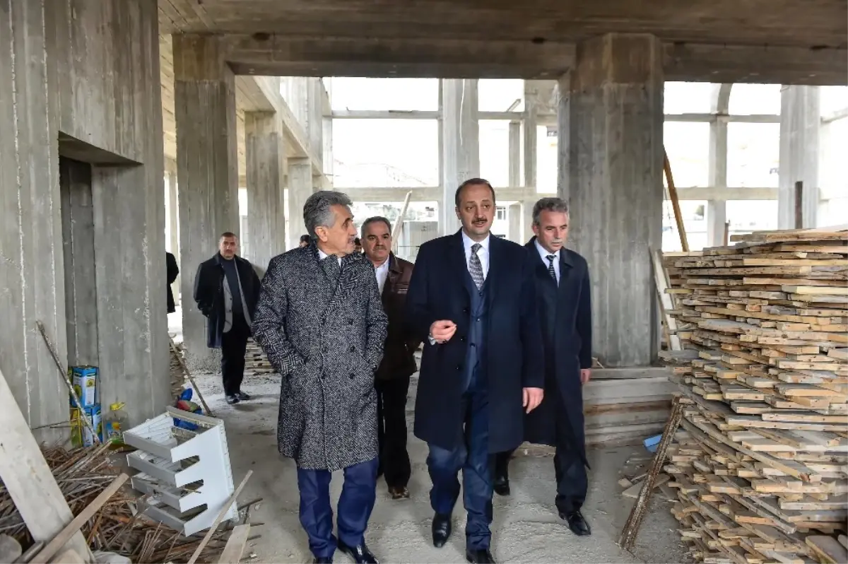 Başkan Akgül, Başak Merkez Camii İnşaatını İnceledi