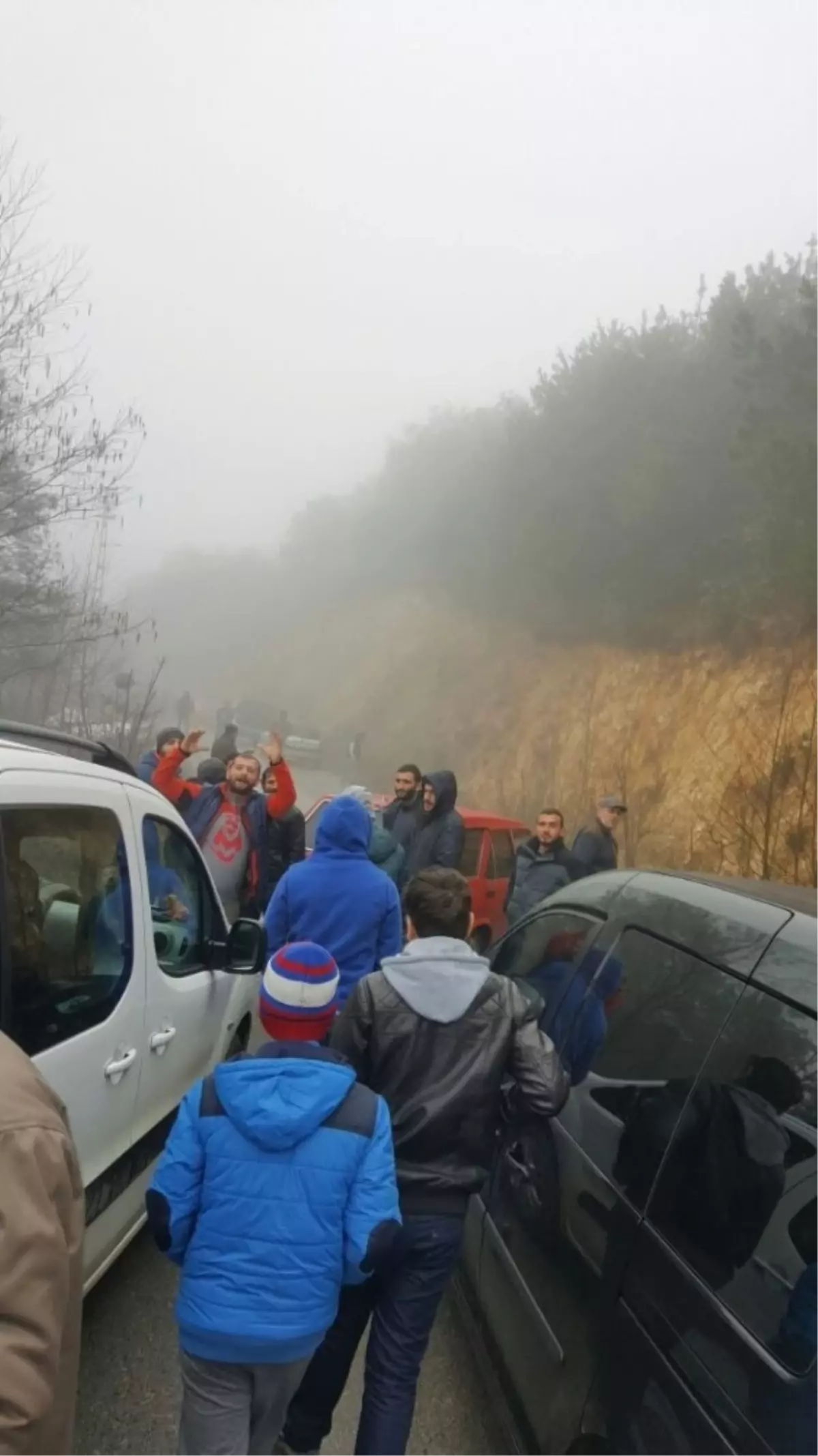 Çöp Tesisini Yol Keserek Protesto Ettiler