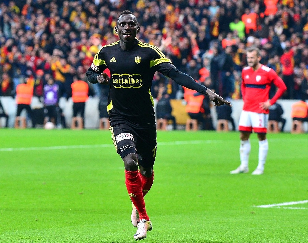 Diabang Dialiba Atıyor, Evkur Yeni Malatyaspor Şampiyonluğa Koşuyor