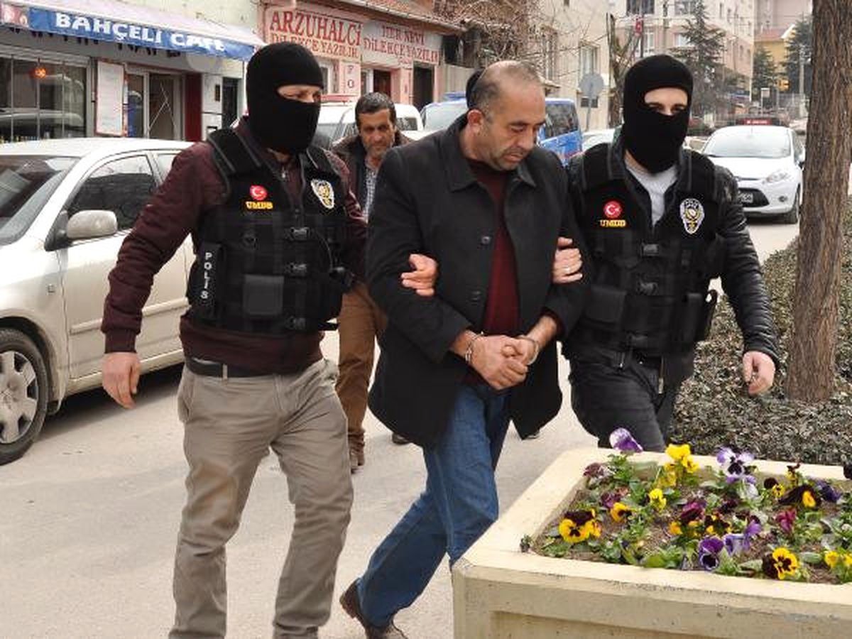 Eskişehir\'de Özel Eğitimli Köpekle Uyuşturucu Operasyonu