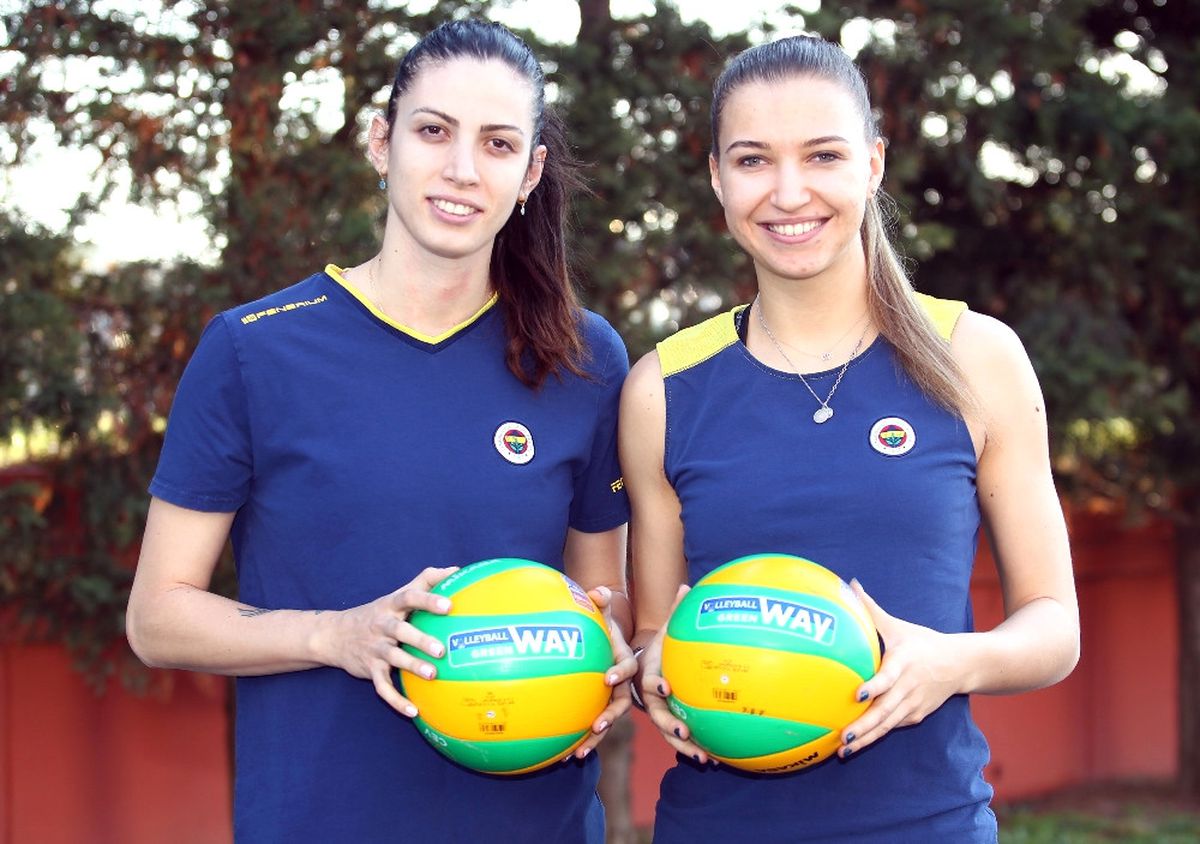 Fenerbahçeli Oyunculardan Taraftara Çağrı