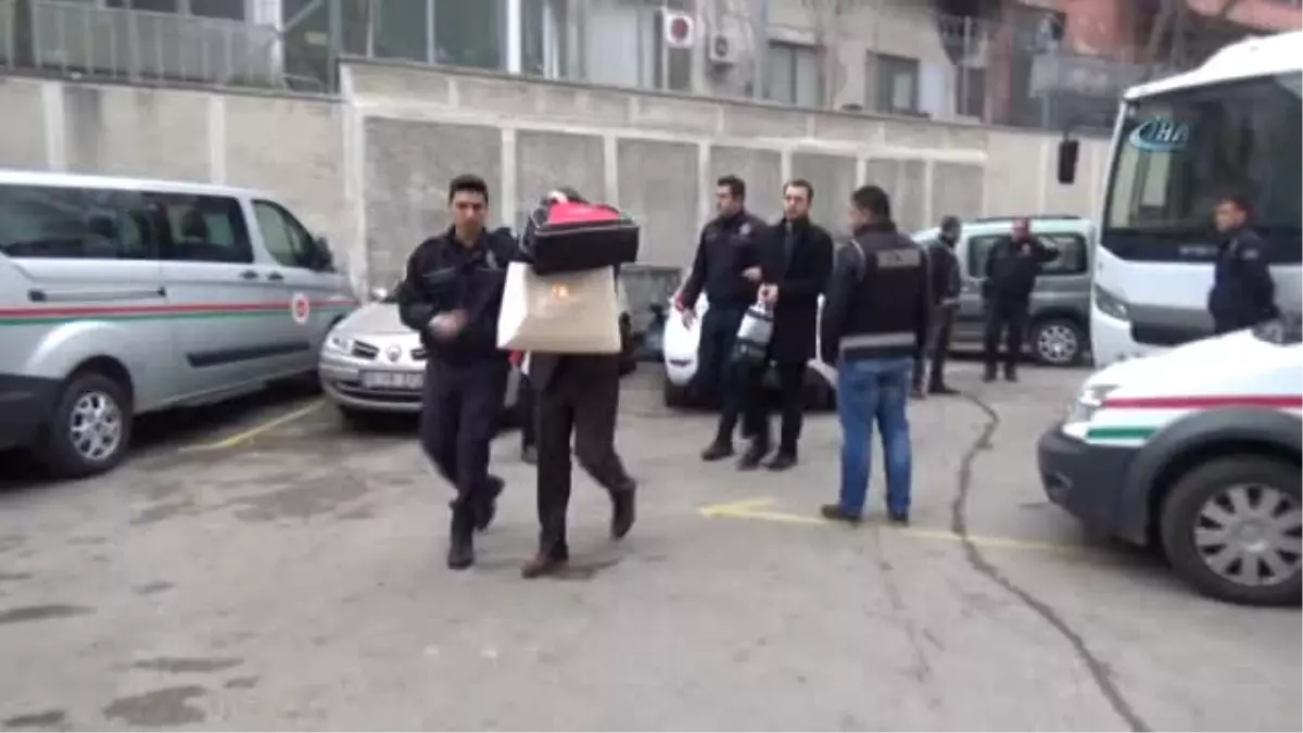 Fetö Operasyonunda Gözaltına Alınan 8 Akademisyen Adliyeye Sevk Edildi