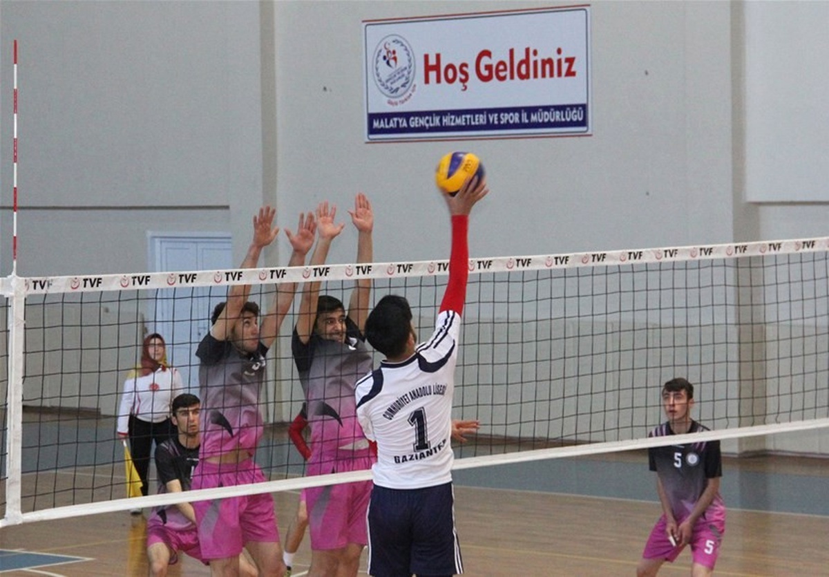 Gençler, A Voleybol Müsabakalarında Dereceye Giren Takımlar Belli Oldu