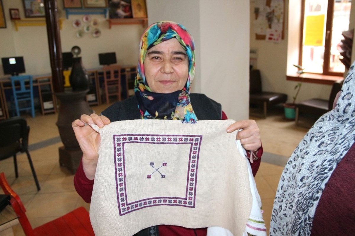 Hayat Ağacı ile Yağcıbedir Motifleri Yaşatılıyor