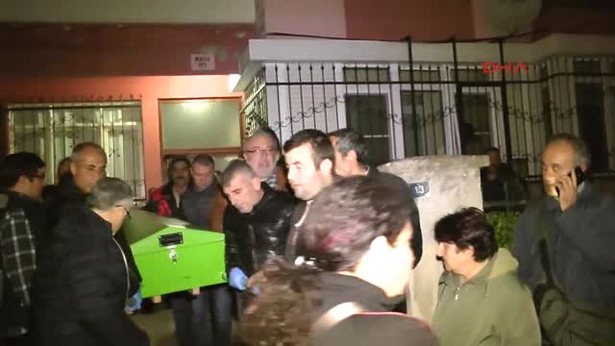 İngilizce Öğretmeni Evinde Bıçaklanarak Öldürüldü (2)