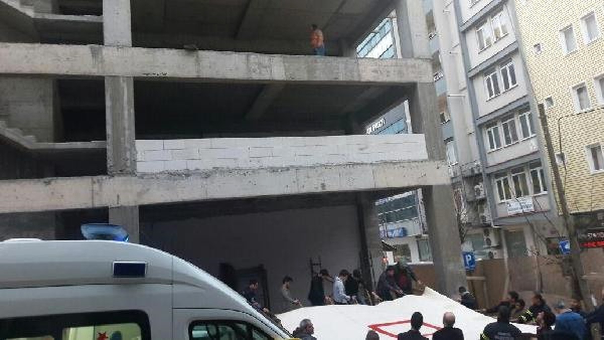 İntihara Kalkışan Genç Kızı CHP\'li Vekil İkna Etmeye Çalıştı