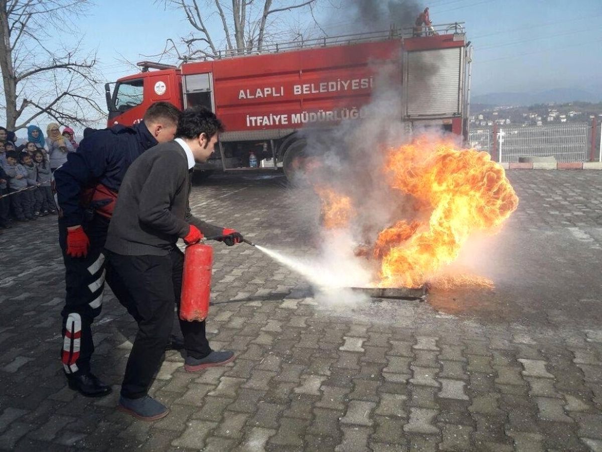İtfaiyeden Yangın ve Deprem Tatbikatı