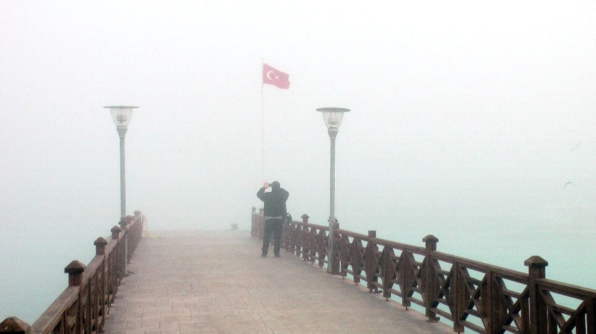 Karadeniz\'de Yoğun Sis Görüş Mesafesini Düşürdü