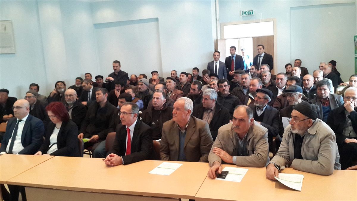Karakeçili\'de Çiftçiler Bilgilendirildi