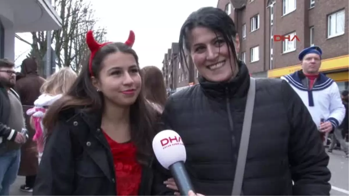 Karnavalda Bu Kez Şeker ve Çikolata Toplayan Çocuklar Eğlendiler