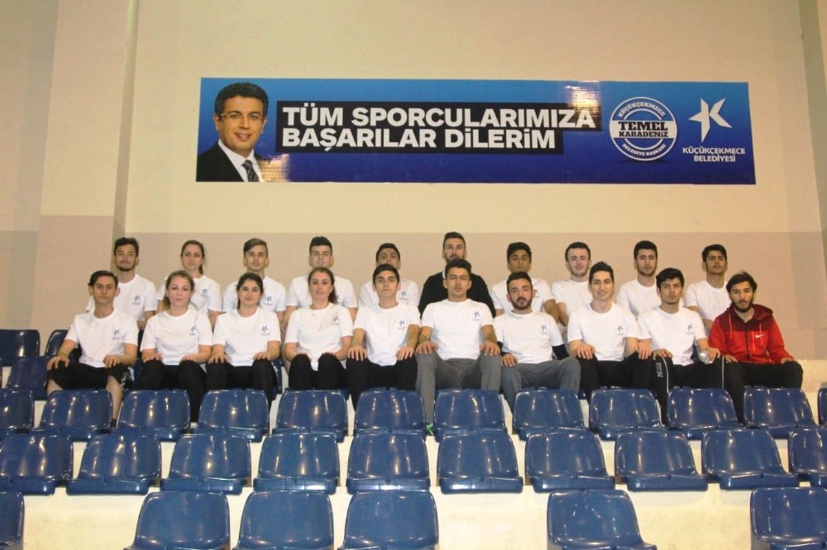 Küçükçekmece\'de Spora Meraklı Gençlere Hem Eğitim Hem de İş Fırsatı
