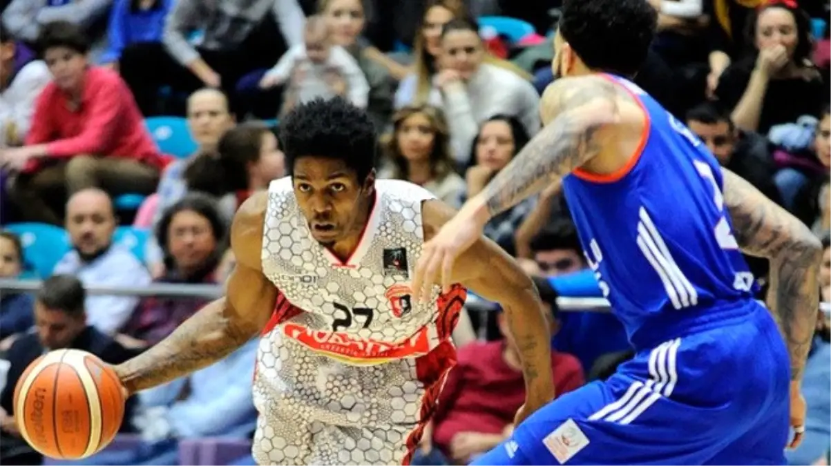 Muratbey Uşak-Anadolu Efes: 78-80