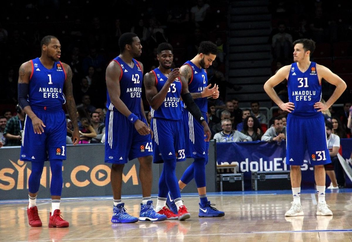 Muratbey Uşak, Anadolu Efes\'i Konuk Ediyor