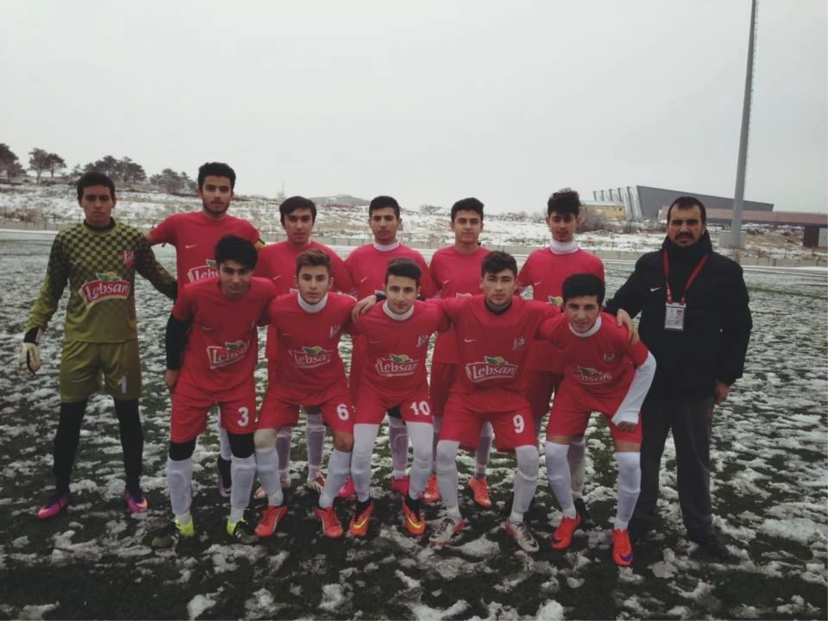Nevşehir\'de U17 Maçlarında Finale Kalan Takımlar Belli Oldu