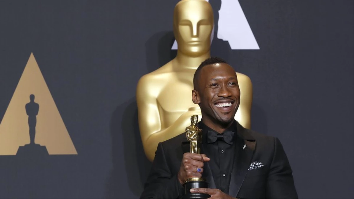 Oscar\'da Bir İlk: Müslüman Oyuncu Mahershala Ali\'ye Ödül