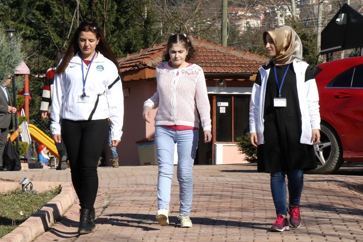 Doktorlar, \'Yürüyemez\' Dedi, Şimdi Koşuyor