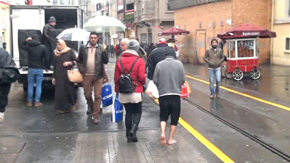 "Yalın Ayak" Dilenci Yakalandı