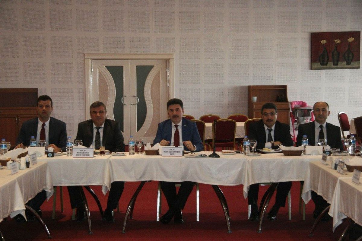 Rektör Karacoşkun\'dan Göç Uyarısı