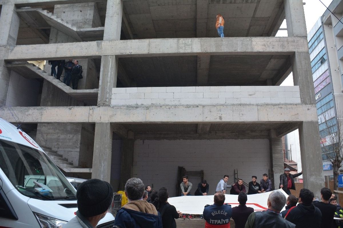 Sevgilisiyle Kavga Etti, İnşaata Çıkıp İntihara Kalkıştı