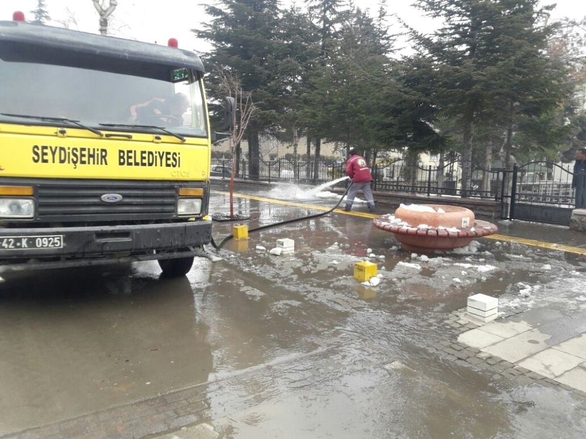 Seydişehir Belediyesinden Kış Temizliği