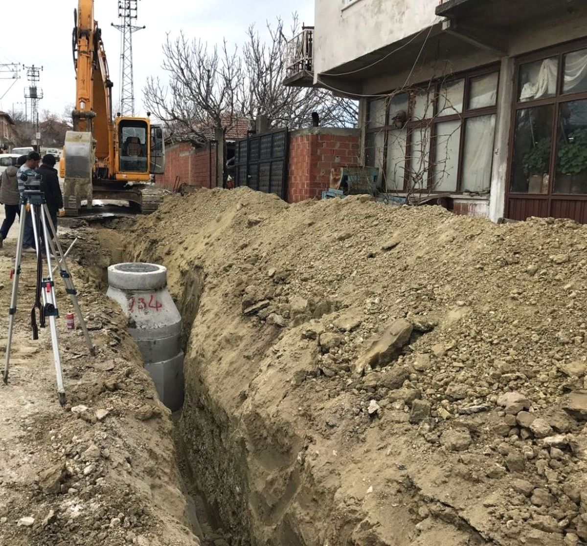 Soma\'ya 4 Bin 250 Metrelik Kanalizasyon Hattı
