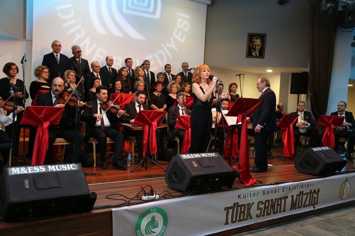 Türk Sanat Müziği Topluluğu\'ndan Muhteşem Final