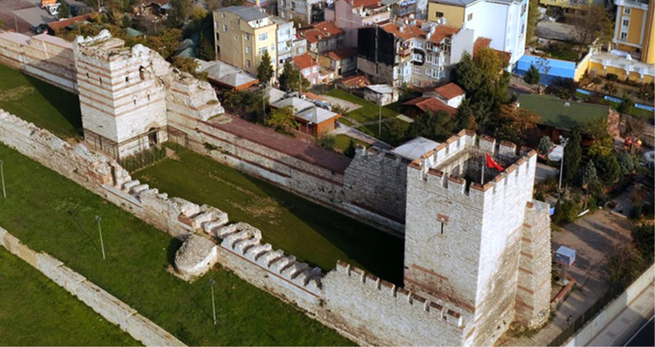 UNESCO Dünya Mirası Listesi\'ndeki Tarihi Surlara Düğün Salonu Açıldı