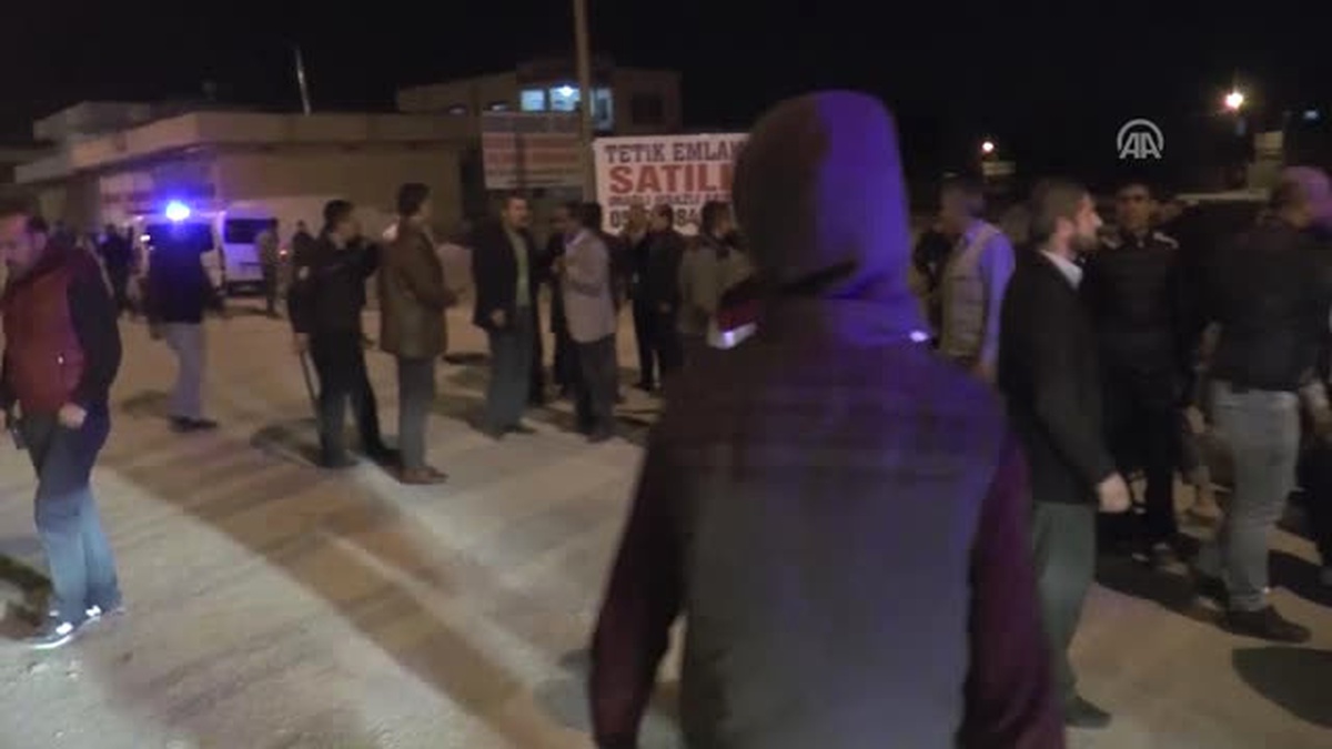 Adana\'da Suriyeli Göçmenler ve Mahalleli Arasında Gerginlik (2)