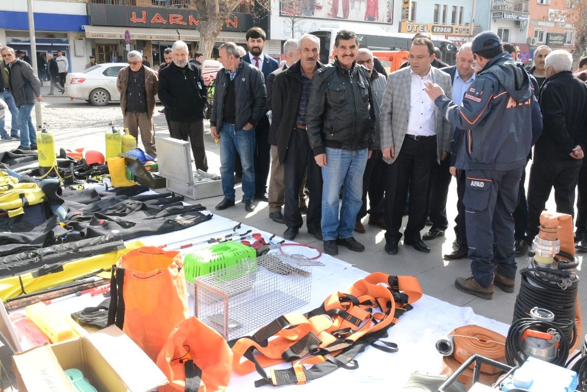Aksaray\'da Afad Sergi Açarak Vatandaşı Bilgilendirdi