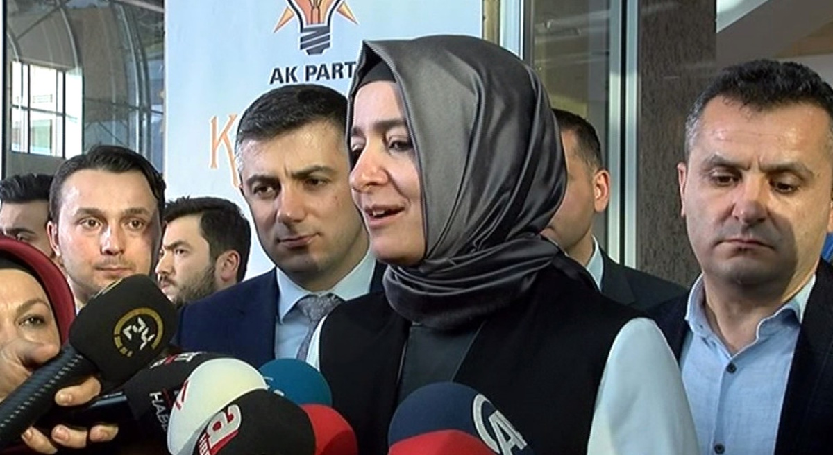 Bakan Kaya: "Vesayetçilerin Darbe Anayasasıyla ve Onun Öngördüğü Bu Köhnemiş Sistemle Yolumuza...