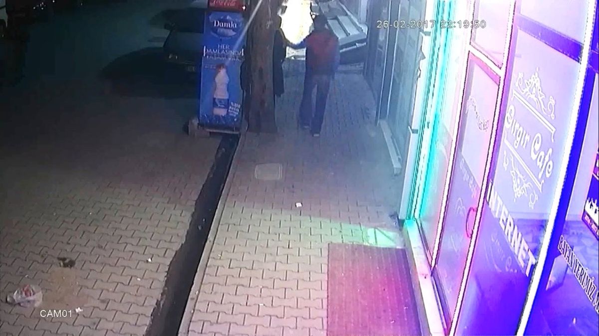 Batman\'da Kapkaç Anı Güvenlik Kamerasına Yansıdı