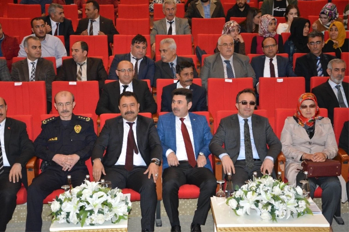 Belediye Başkan Yardımcısı Özdemir "Okumak Yenilenmektir" Projesinin Tanıtımına Katıldı