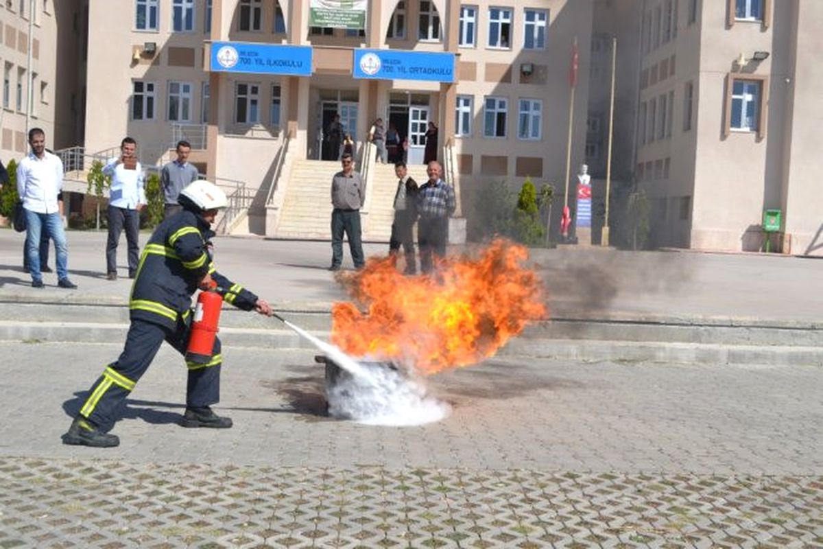 Bilecik\'te Yangın Tatbikatı Gerçeğini Aratmadı